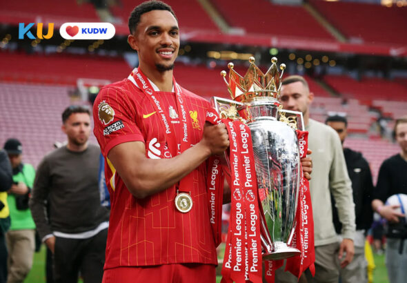 Momen Sejarah di Santiago Bernabeu! Trent Alexander-Arnold RESMI Diperkenalkan sebagai Bintang Baru Real Madrid, Pakai Nomor Punggung 12! (2)