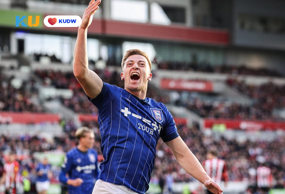 Duel Panas di Bursa Transfer! Chelsea Siapkan £30 Juta Demi Bajak Liam Delap dari Genggaman Manchester United! (1)