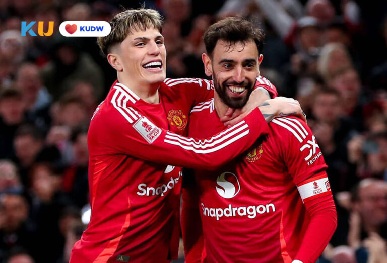 Legenda Sanjung Habis Bruno Fernandes yang Setia Bertahan di Manchester United (1)