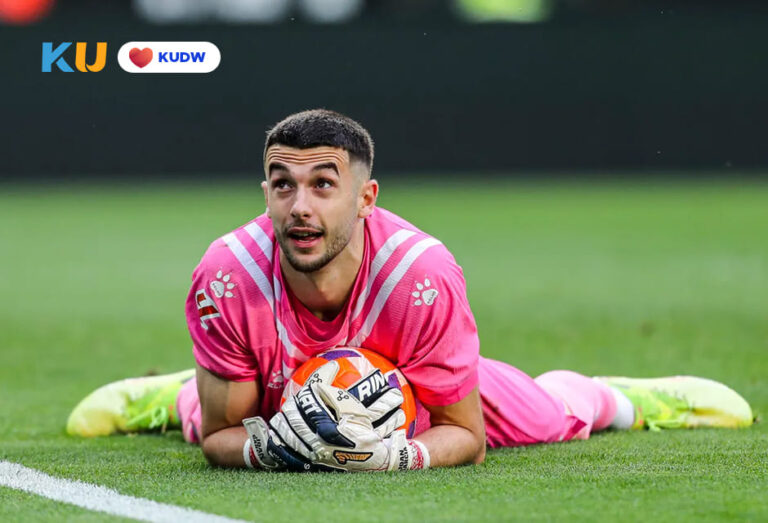 Sensasi di Catalunya! Tolak Arsenal, Kiper Andalan Espanyol Joan Garcia Selangkah Lagi Gabung Barcelona dalam Transfer €25 Juta!
