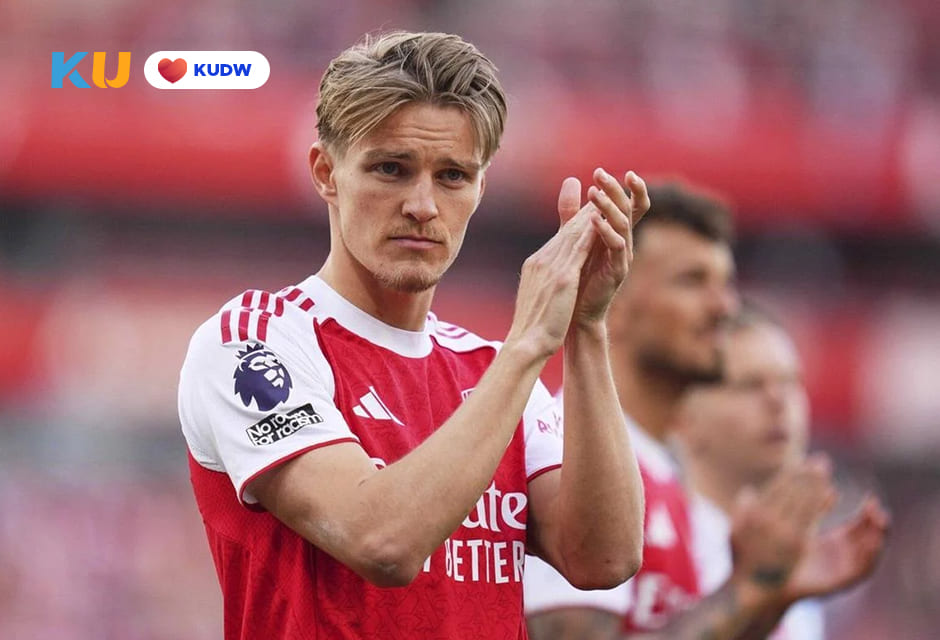 Dibekuk Manchester United, Martin Odegaard Khawatir Arsenal Semakin Sulit Jadi Juara Liga Primer (1)